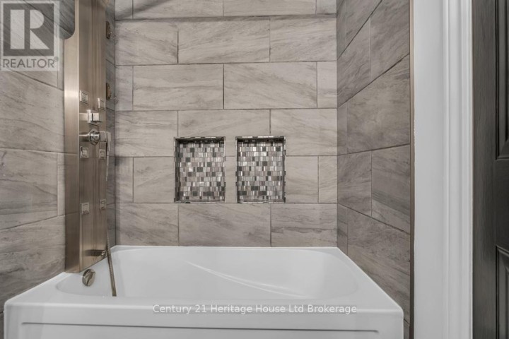 Photo 17 at 6 - 19 Wren Court, Tillsonburg