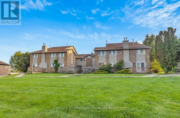 Photo 24 at 6 - 19 Wren Court, Tillsonburg