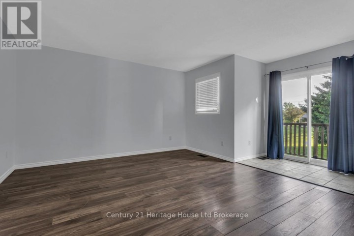 Photo 9 at 6 - 19 Wren Court, Tillsonburg
