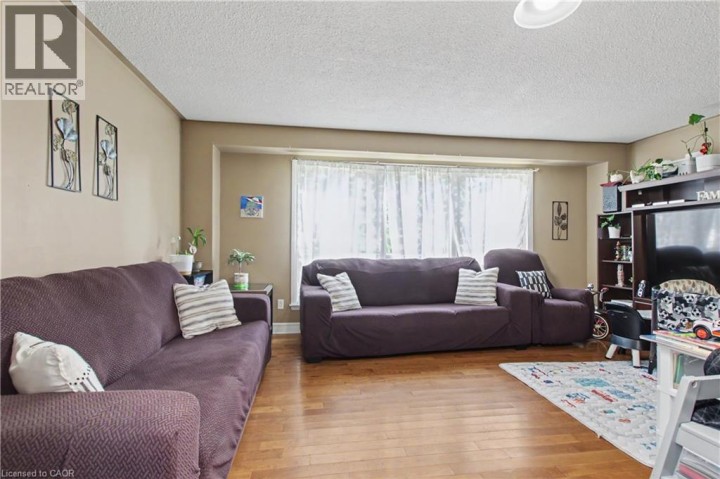 Photo 12 at 17 Hallmark Street, Brantwood Park, Brantford