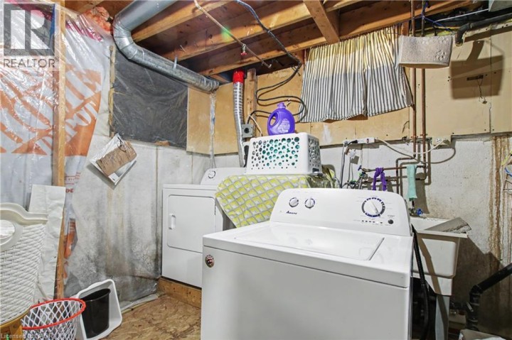 Photo 19 at 17 Hallmark Street, Brantwood Park, Brantford