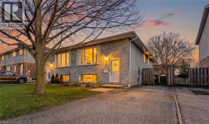 Photo 2 at 1132 Pearson Drive, Woodstock - North, Woodstock