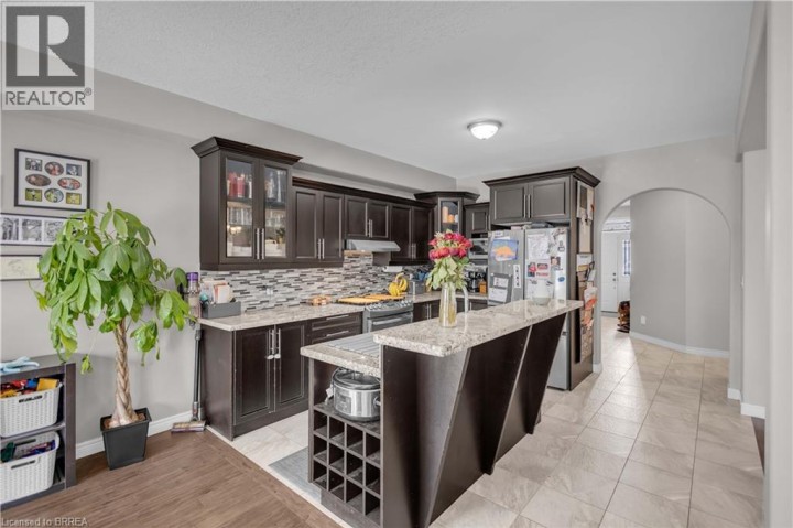 Photo 11 at 28 Banks Street, Holmedale, Brantford