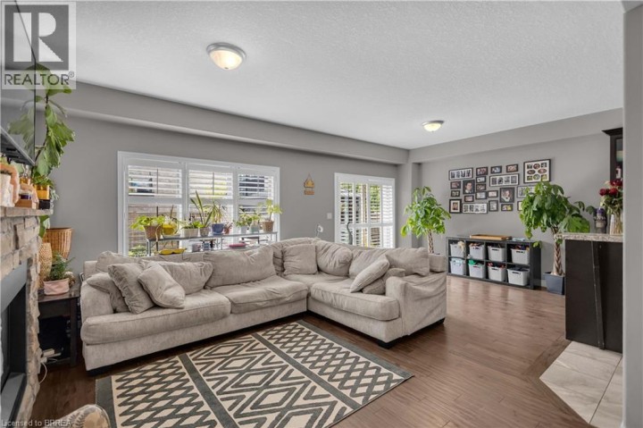 Photo 15 at 28 Banks Street, Holmedale, Brantford
