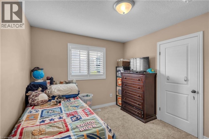 Photo 35 at 28 Banks Street, Holmedale, Brantford