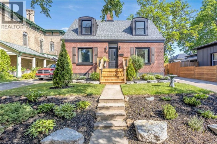 Photo 1 at 40 Palace Street, North Ward, Brantford