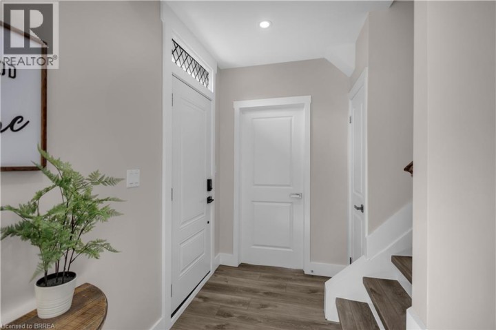 Photo 2 at 40 Palace Street, North Ward, Brantford