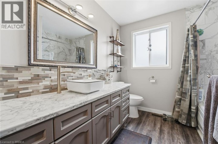 Photo 14 at 71 Barnes Avenue, Queensway / Grove, Brantford