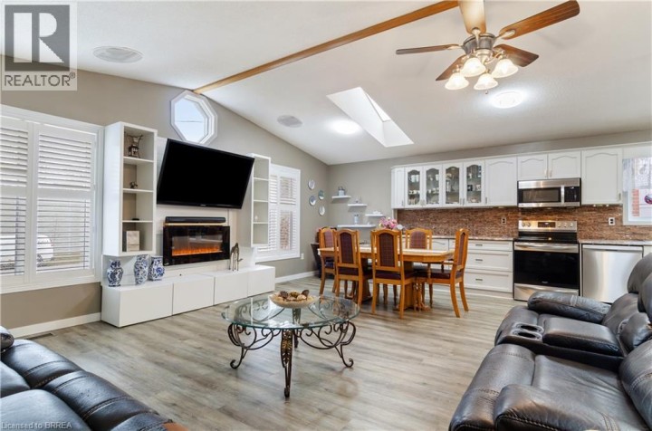 Photo 8 at 71 Barnes Avenue, Queensway / Grove, Brantford