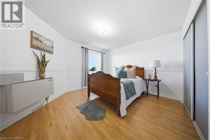 Photo 11 at 716 - 9 Bonheur Court, Lynden Hills, Brantford
