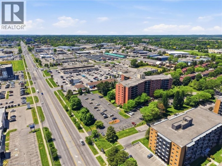 Photo 15 at 716 - 9 Bonheur Court, Lynden Hills, Brantford