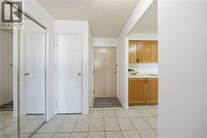 Photo 3 at 716 - 9 Bonheur Court, Lynden Hills, Brantford