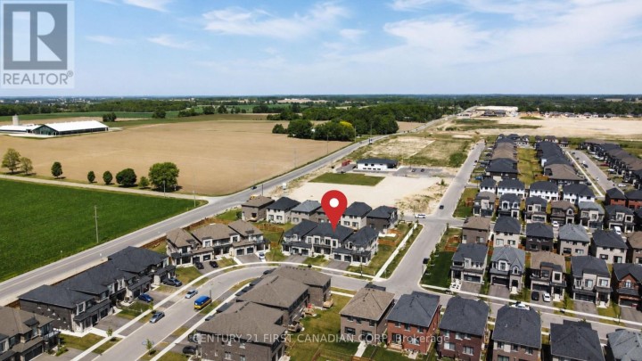 Photo 2 at 844 Sobeski Avenue, Woodstock - North, Woodstock