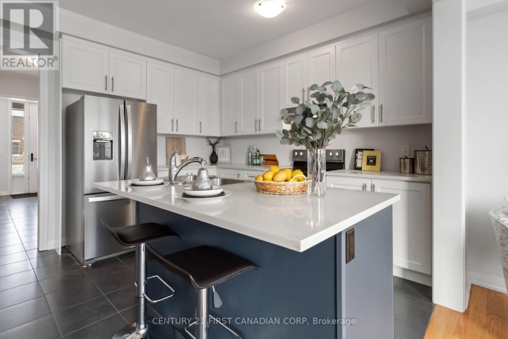 Photo 9 at 844 Sobeski Avenue, Woodstock - North, Woodstock