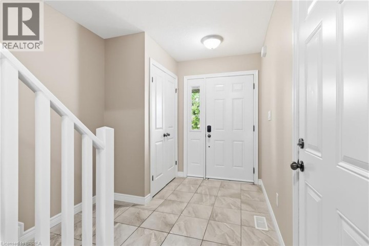 Photo 4 at 53 Banks Street, Holmedale, Brantford