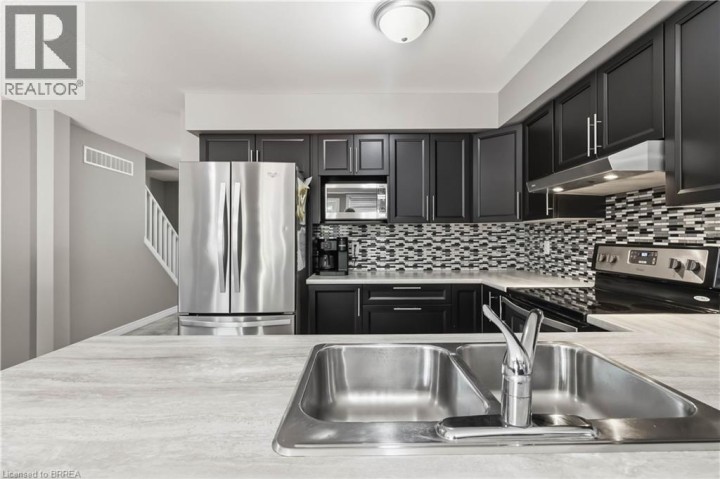 Photo 7 at 53 Banks Street, Holmedale, Brantford