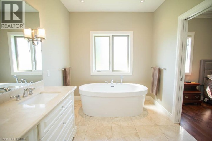 Photo 26 at 29 Westlake Boulevard, Tutela Heights, Brantford