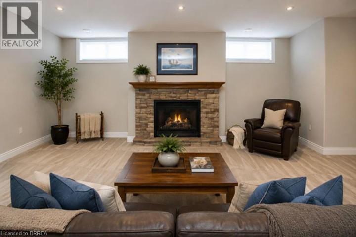 Photo 35 at 29 Westlake Boulevard, Tutela Heights, Brantford