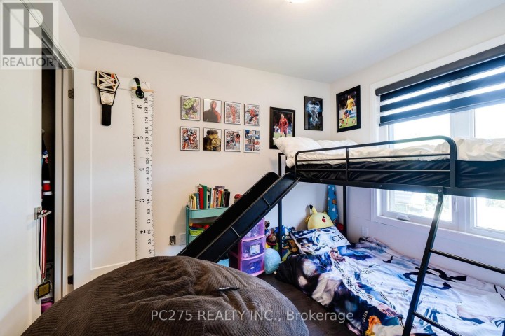Photo 25 at 34 - 2 Willow Street, Innerkip (Paris), Woodstock