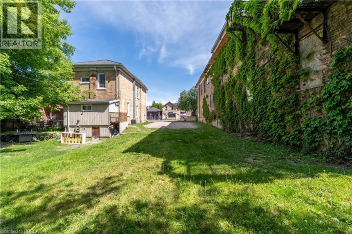 Photo 6 at 209 Dalhousie Street, East Ward, Brantford