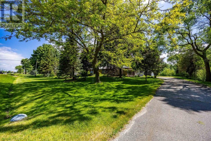 Photo 2 at 332576 Plank Line, Ostrander, South-West Oxford