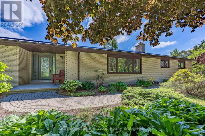 Photo 4 at 332576 Plank Line, Ostrander, South-West Oxford
