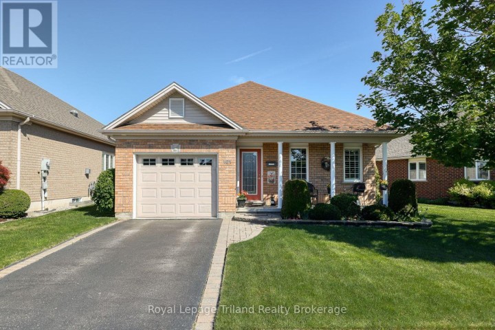 Photo 1 at 121 Weston Drive, Tillsonburg