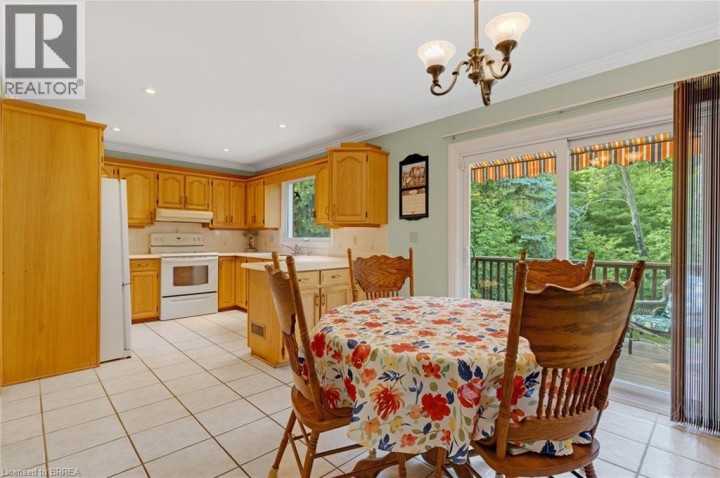 Photo 13 at 86 Lynden Hill Crescent, Lynden Hills, Brantford