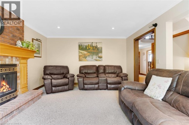 Photo 17 at 86 Lynden Hill Crescent, Lynden Hills, Brantford