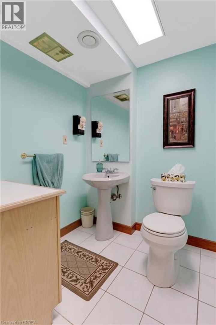 Photo 38 at 86 Lynden Hill Crescent, Lynden Hills, Brantford