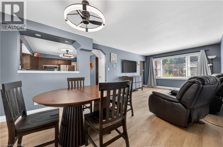 Photo 11 at 797 Bayswater Street, Woodstock - North, Woodstock