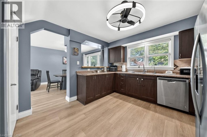 Photo 14 at 797 Bayswater Street, Woodstock - North, Woodstock