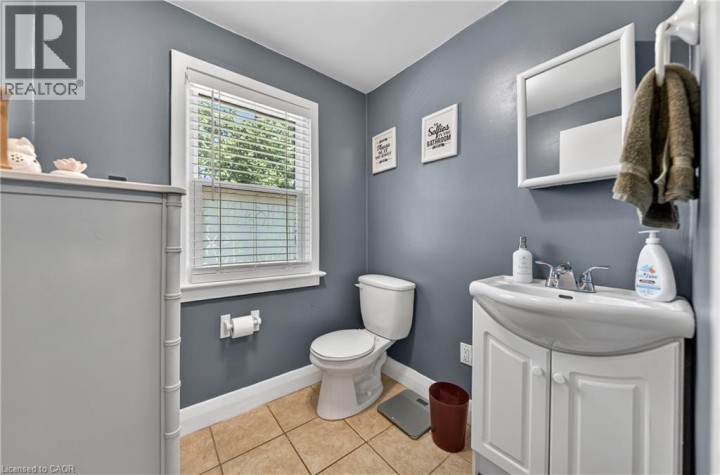 Photo 33 at 797 Bayswater Street, Woodstock - North, Woodstock