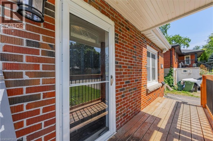Photo 5 at 797 Bayswater Street, Woodstock - North, Woodstock