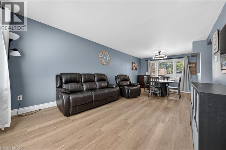 Photo 7 at 797 Bayswater Street, Woodstock - North, Woodstock