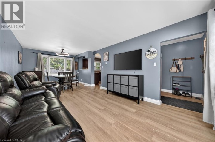 Photo 9 at 797 Bayswater Street, Woodstock - North, Woodstock
