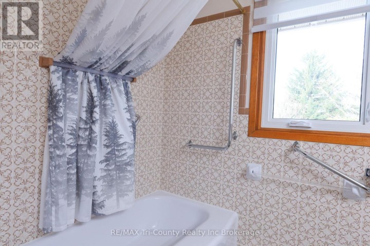 Photo 19 at 9113 Plank Road, Straffordville, Bayham