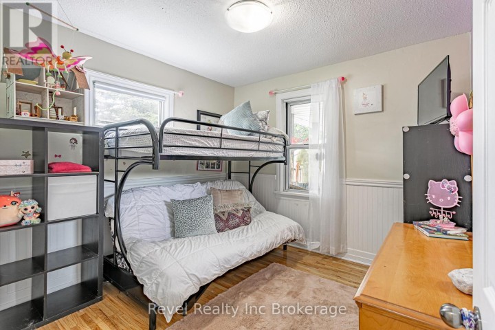 Photo 14 at 285 Finkle Street, Woodstock - South, Woodstock