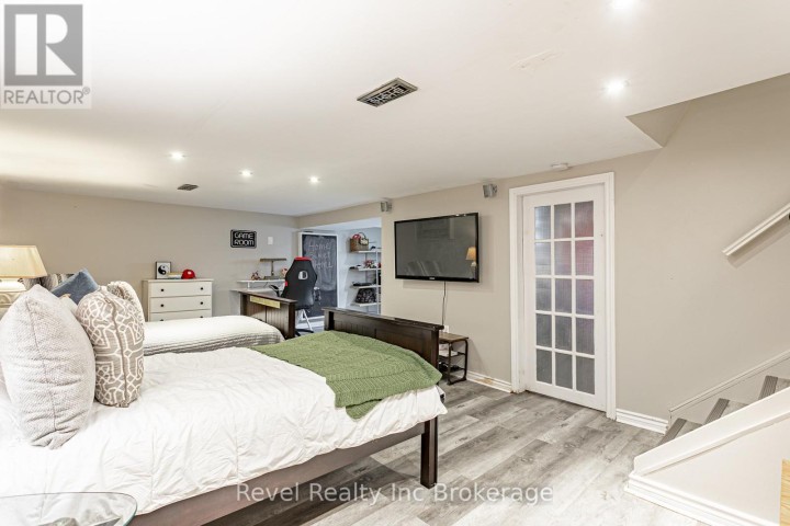 Photo 22 at 285 Finkle Street, Woodstock - South, Woodstock