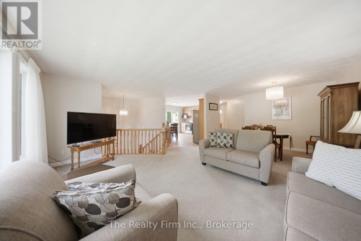Photo 9 at 53 Heron Avenue, Woodstock - North, Woodstock