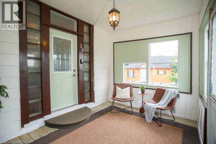 Photo 4 at 39 Centre Street, Woodstock - South, Woodstock