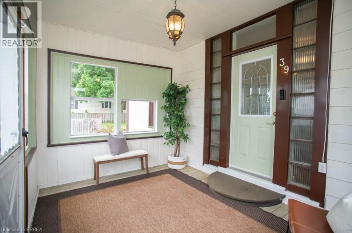 Photo 5 at 39 Centre Street, Woodstock - South, Woodstock