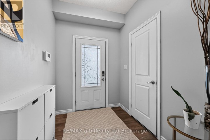 Photo 13 at 29 Kendell Lane, Ingersoll - North, Ingersoll