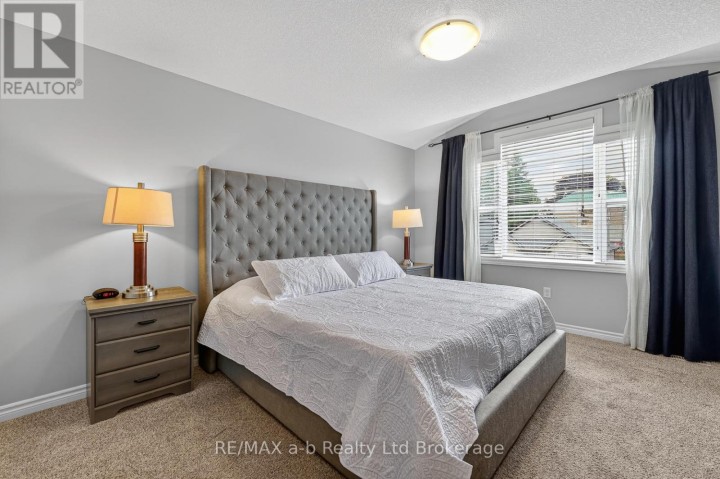 Photo 14 at 29 Kendell Lane, Ingersoll - North, Ingersoll