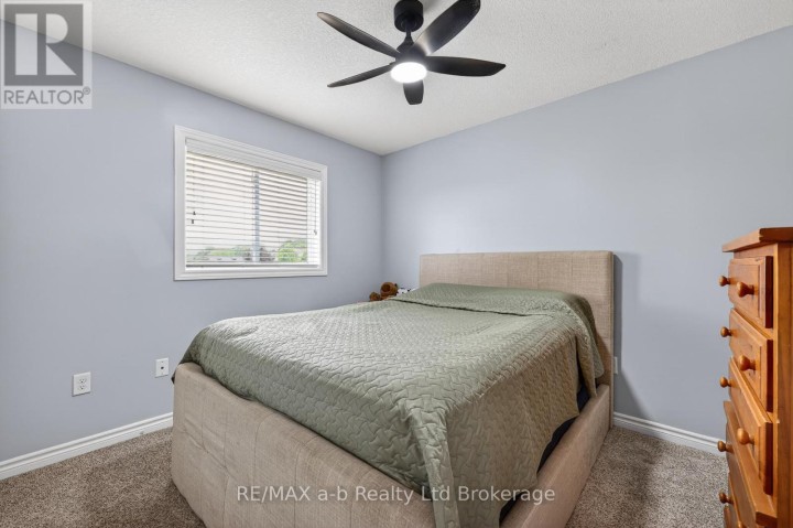 Photo 17 at 29 Kendell Lane, Ingersoll - North, Ingersoll