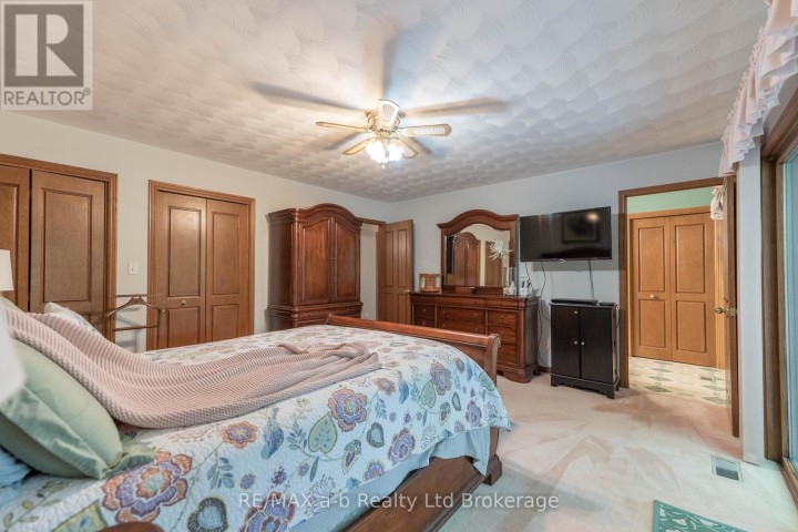Photo 17 at 34 Lorraine Avenue, Tillsonburg