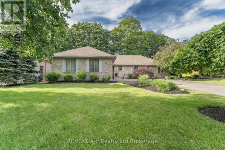 Photo 2 at 34 Lorraine Avenue, Tillsonburg