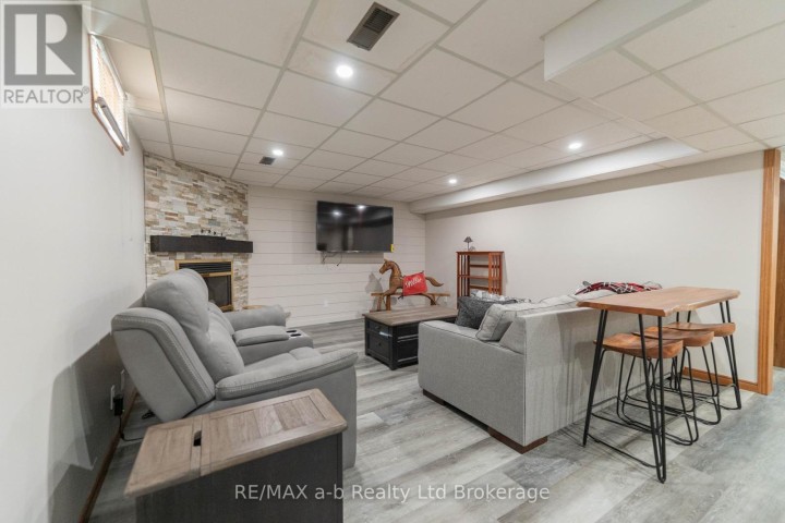 Photo 26 at 34 Lorraine Avenue, Tillsonburg