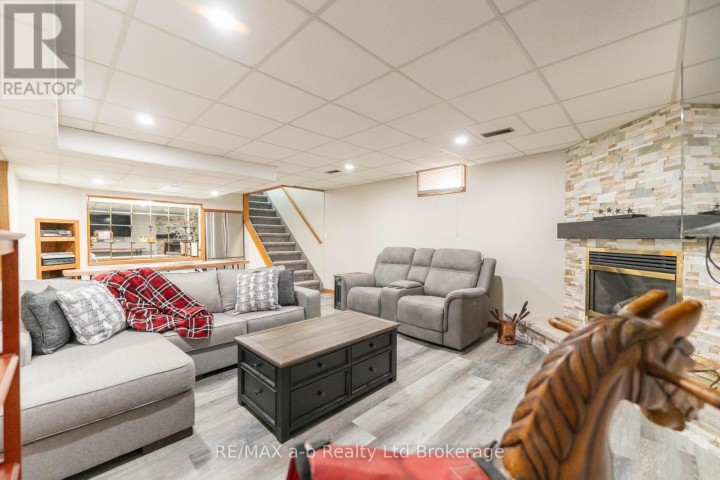 Photo 28 at 34 Lorraine Avenue, Tillsonburg