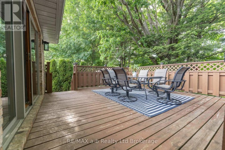 Photo 34 at 34 Lorraine Avenue, Tillsonburg